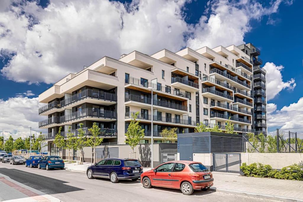 The Dante Prague - Family And Friends Apartments, Free Parking Buitenkant foto